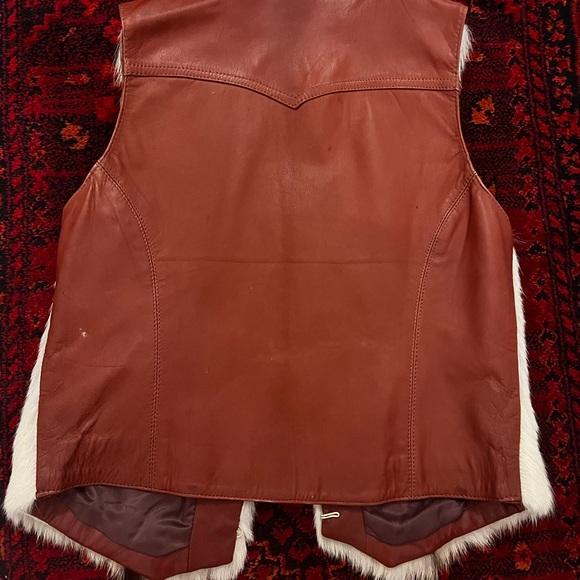 Vintage fur and leather vest - Picture 3 of 3